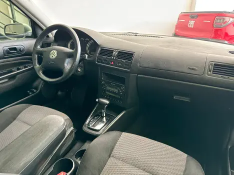 VOLKSWAGEN Bora 2.0 4P AUTOMTICO, Foto 6