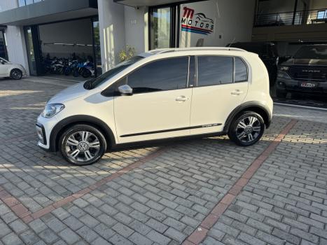 VOLKSWAGEN Cross UP 1.0 12V 4P TSI FLEX, Foto 4