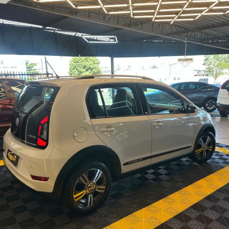 VOLKSWAGEN Cross UP 1.0 12V 4P TSI FLEX, Foto 6