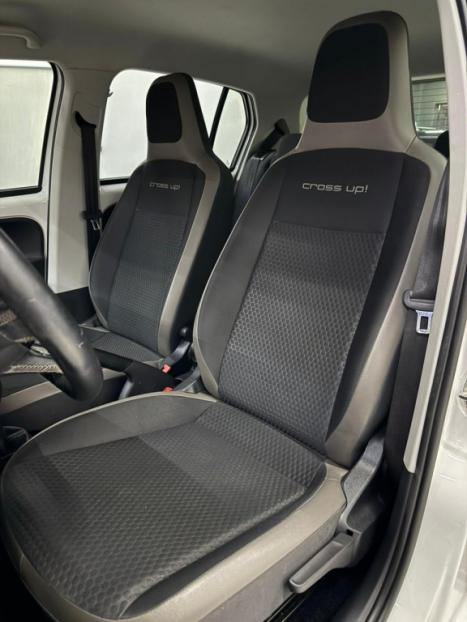 VOLKSWAGEN Cross UP 1.0 12V 4P TSI FLEX, Foto 8