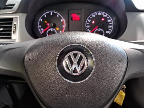 VOLKSWAGEN Fox 1.6 4P, Foto 9