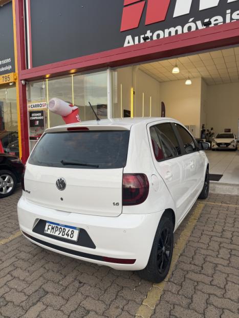 VOLKSWAGEN Fox 1.6 4P, Foto 5