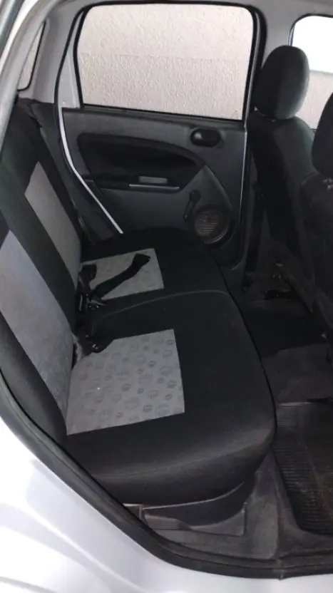 VOLKSWAGEN Gol 1.6 MI 4P, Foto 4