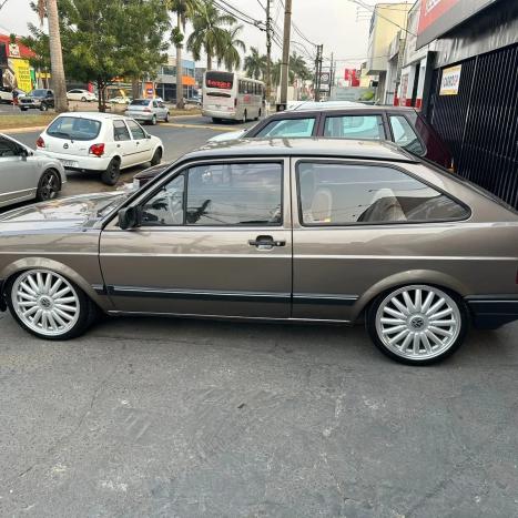 VOLKSWAGEN Gol 1.8 GL TURBO, Foto 2