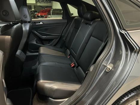 VOLKSWAGEN Jetta 1.4 4P 250 TSI R-LINE AUTOMTICO, Foto 12