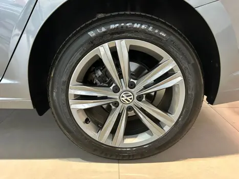 VOLKSWAGEN Jetta 1.4 4P 250 TSI R-LINE AUTOMTICO, Foto 17