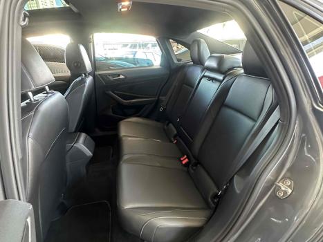 VOLKSWAGEN Jetta 1.4 4P 250 TSI R-LINE AUTOMTICO, Foto 10
