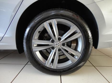 VOLKSWAGEN Jetta 1.4 4P 250 TSI R-LINE AUTOMTICO, Foto 9