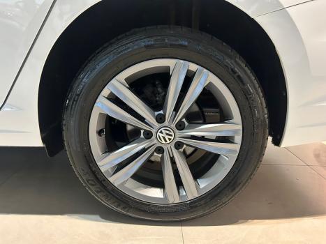VOLKSWAGEN Jetta 1.4 4P 250 TSI R-LINE AUTOMTICO, Foto 17