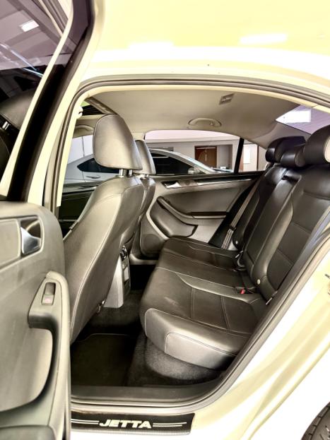 VOLKSWAGEN Jetta 2.0 4P TSI HIGHLINE 211 CV AUTOMTICO, Foto 17
