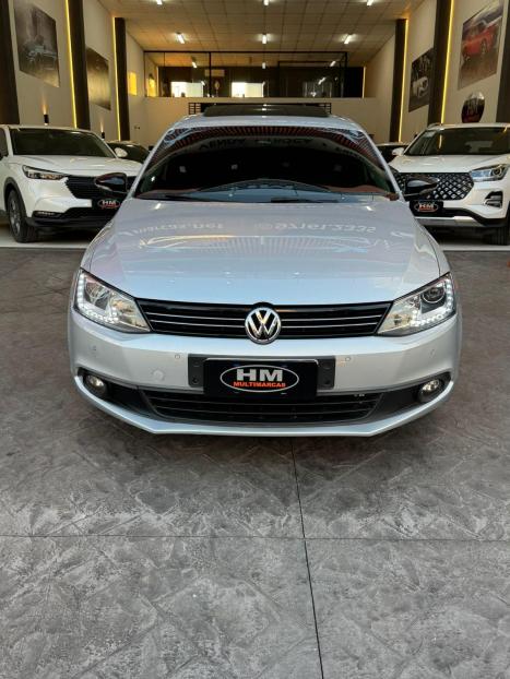 VOLKSWAGEN Jetta 2.0 4P FLEX CONFORTLINE TIPTRONIC AUTOMTICO, Foto 2