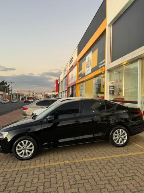 VOLKSWAGEN Jetta 2.0 4P FLEX CONFORTLINE TIPTRONIC AUTOMTICO, Foto 11