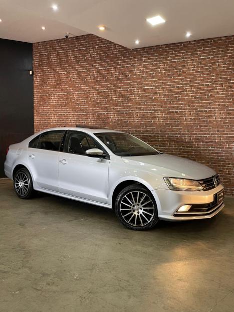 VOLKSWAGEN Jetta 2.0 4P FLEX CONFORTLINE TIPTRONIC AUTOMTICO, Foto 2