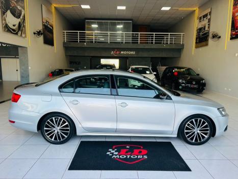VOLKSWAGEN Jetta 2.0 4P FLEX CONFORTLINE TIPTRONIC AUTOMTICO, Foto 6