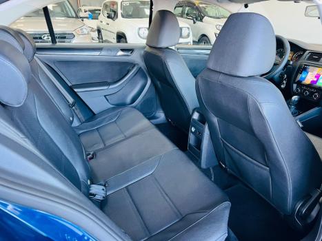 VOLKSWAGEN Jetta 2.0 4P FLEX CONFORTLINE TIPTRONIC AUTOMTICO, Foto 21
