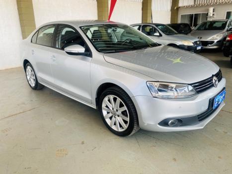 VOLKSWAGEN Jetta 2.0 4P FLEX CONFORTLINE TIPTRONIC AUTOMTICO, Foto 4