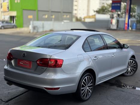VOLKSWAGEN Jetta 2.0 4P FLEX CONFORTLINE TIPTRONIC AUTOMTICO, Foto 6