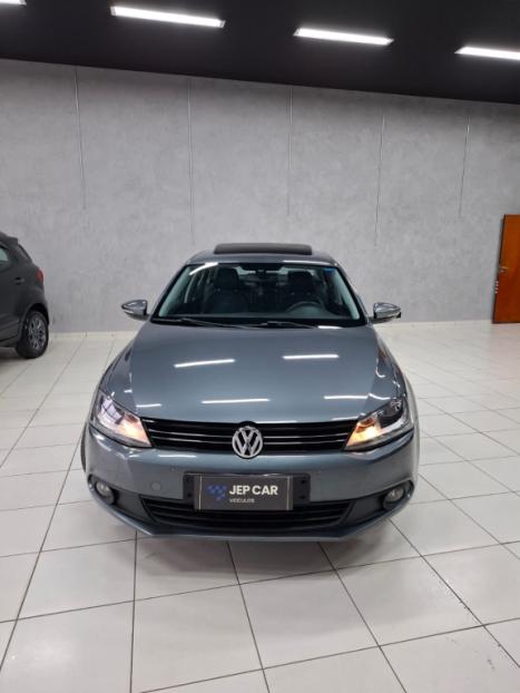VOLKSWAGEN Jetta 2.0 4P CONFORTLINE TIPTRONIC AUTOMTICO, Foto 4