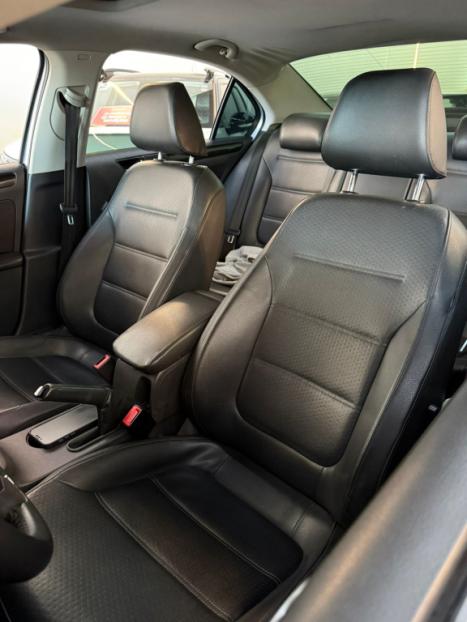 VOLKSWAGEN Jetta 2.0 4P CONFORTLINE FLEX, Foto 7