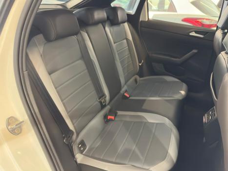 VOLKSWAGEN Nivus 1.0 4P FLEX 200 TSI HIGHLINE TURBO AUTOMTICO, Foto 18