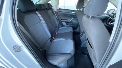 VOLKSWAGEN Nivus 1.0 4P FLEX 200 TSI COMFORTLINE TURBO AUTOMTICO, Foto 7
