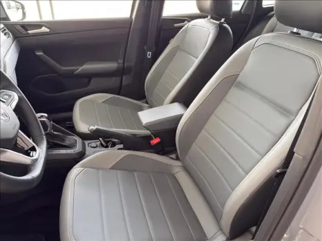 VOLKSWAGEN Nivus 1.0 4P FLEX 200 TSI HIGHLINE TURBO AUTOMTICO, Foto 9