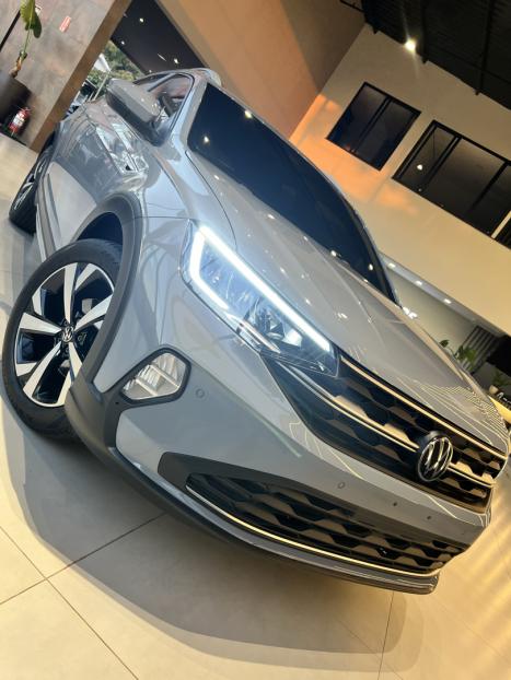 VOLKSWAGEN Nivus 1.0 4P FLEX 200 TSI HIGHLINE TURBO AUTOMTICO, Foto 2