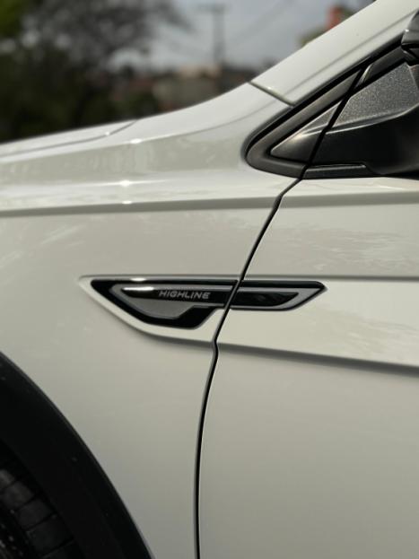 VOLKSWAGEN Nivus 1.0 4P FLEX 200 TSI HIGHLINE TURBO AUTOMTICO, Foto 6