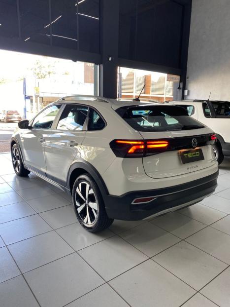 VOLKSWAGEN Nivus 1.0 4P FLEX 200 TSI HIGHLINE TURBO AUTOMTICO, Foto 6