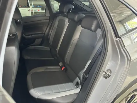 VOLKSWAGEN Nivus 1.0 4P FLEX 200 TSI HIGHLINE TURBO AUTOMTICO, Foto 19