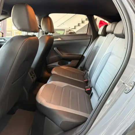 VOLKSWAGEN Nivus 1.0 4P FLEX 200 TSI HIGHLINE TURBO AUTOMTICO, Foto 14