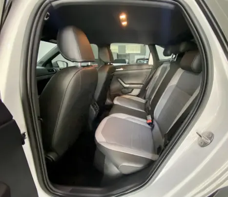 VOLKSWAGEN Nivus 1.0 4P FLEX 200 TSI HIGHLINE TURBO AUTOMTICO, Foto 9