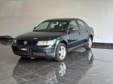 VOLKSWAGEN Passat 1.8 20V 4P, Foto 1