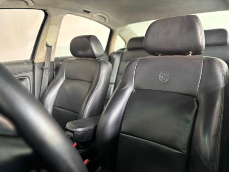 VOLKSWAGEN Passat 1.8 20V 4P, Foto 14