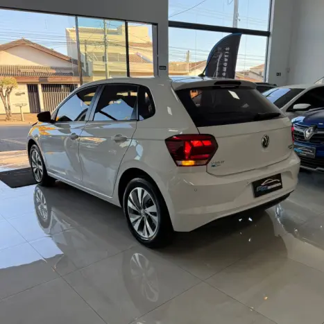 VOLKSWAGEN Polo Hatch 1.0 12V 4P 200 TSI  COMFORTLINE AUTOMTICO, Foto 4