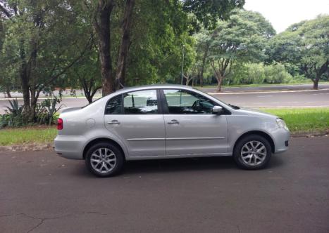 VOLKSWAGEN Polo Sedan 2.0 4P COMFORTLINE, Foto 4