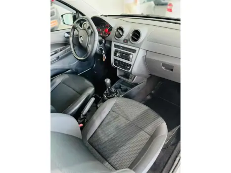 VOLKSWAGEN Saveiro 1.6 G7 CABINE SIMPLES ROBUST FLEX, Foto 9