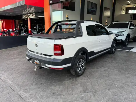 VOLKSWAGEN Saveiro 1.6 G7 CABINE DUPLA CROSS FLEX, Foto 8