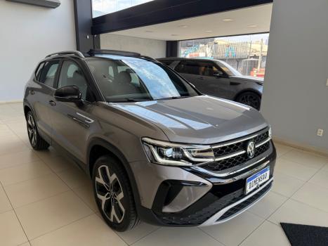 VOLKSWAGEN Taos 1.4 16V 4P FLEX 250 TSI HIGHLINE AUTOMTICO, Foto 2