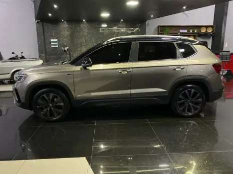 VOLKSWAGEN Taos 1.4 16V 4P FLEX 250 TSI HIGHLINE AUTOMTICO, Foto 10