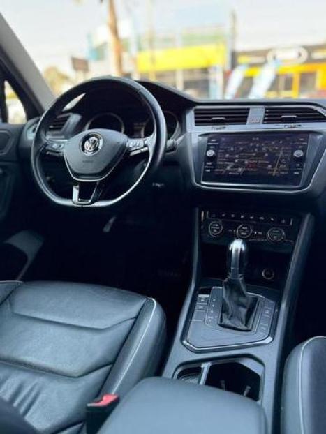 VOLKSWAGEN Tiguan 1.4 250 TSI TOTAL FLEX ALLSPACE COMFORTLINE TURBO AUTOMTICO TIPTRONIC, Foto 8