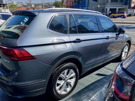 VOLKSWAGEN Tiguan 1.4 250 TSI TOTAL FLEX ALLSPACE COMFORTLINE TURBO AUTOMTICO TIPTRONIC, Foto 5