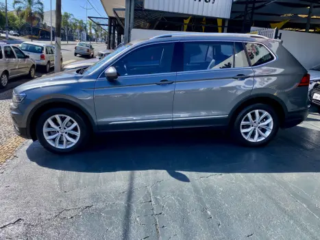 VOLKSWAGEN Tiguan 1.4 250 TSI TOTAL FLEX ALLSPACE COMFORTLINE TURBO AUTOMTICO TIPTRONIC, Foto 12