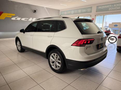VOLKSWAGEN Tiguan 1.4 250 TSI TOTAL FLEX ALLSPACE COMFORTLINE TURBO AUTOMTICO TIPTRONIC, Foto 6