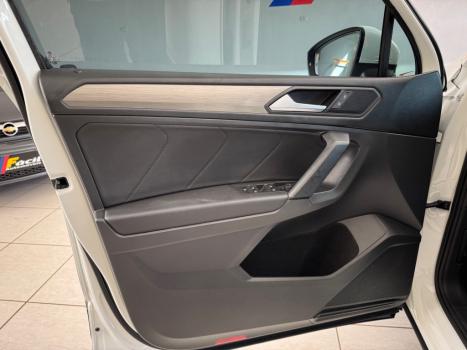 VOLKSWAGEN Tiguan 1.4 250 TSI TOTAL FLEX ALLSPACE COMFORTLINE TURBO AUTOMTICO TIPTRONIC, Foto 8