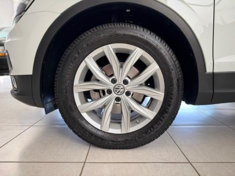 VOLKSWAGEN Tiguan 1.4 250 TSI TOTAL FLEX ALLSPACE COMFORTLINE TURBO AUTOMTICO TIPTRONIC, Foto 18