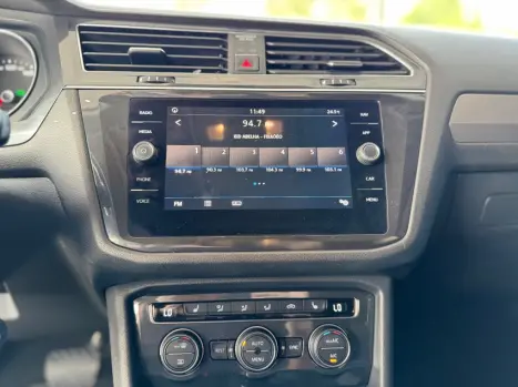 VOLKSWAGEN Tiguan 1.4 250 TSI TOTAL FLEX ALLSPACE COMFORTLINE TURBO AUTOMTICO TIPTRONIC, Foto 18