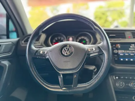 VOLKSWAGEN Tiguan 1.4 250 TSI TOTAL FLEX ALLSPACE COMFORTLINE TURBO AUTOMTICO TIPTRONIC, Foto 13