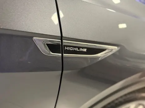 VOLKSWAGEN Tiguan 2.0 16V 4P FSI R-LINE TURBO AUTOMTICO, Foto 13