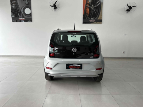 VOLKSWAGEN UP 1.0 4P FLEX 170 TSI XTREME, Foto 4